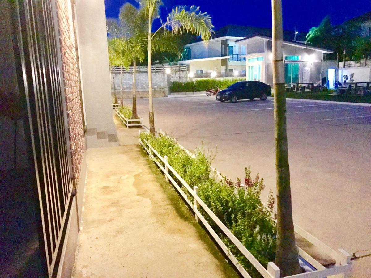 Baan Klangdao Resort Sattahip Εξωτερικό φωτογραφία